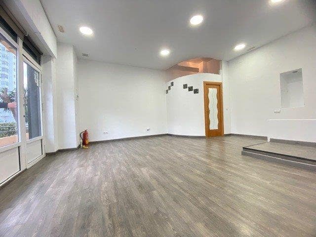 Comercial para arrendar em Malaga cidade - 1 000 € (Ref: 9535257)
