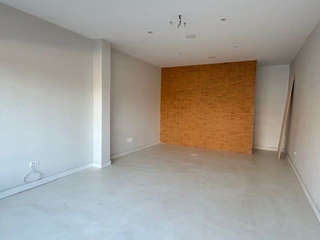 Erhverv til leje i San Luis de Sabinillas, Manilva - € 850 (Ref: 9539035)