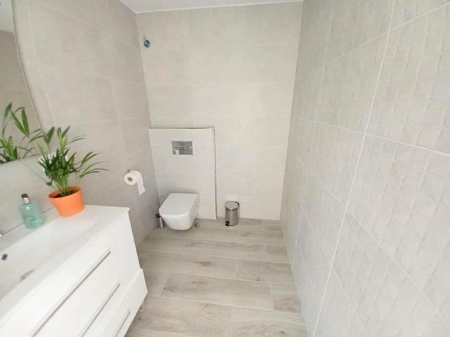 Erhverv til leje i San Luis de Sabinillas, Manilva - € 850 (Ref: 9539035)