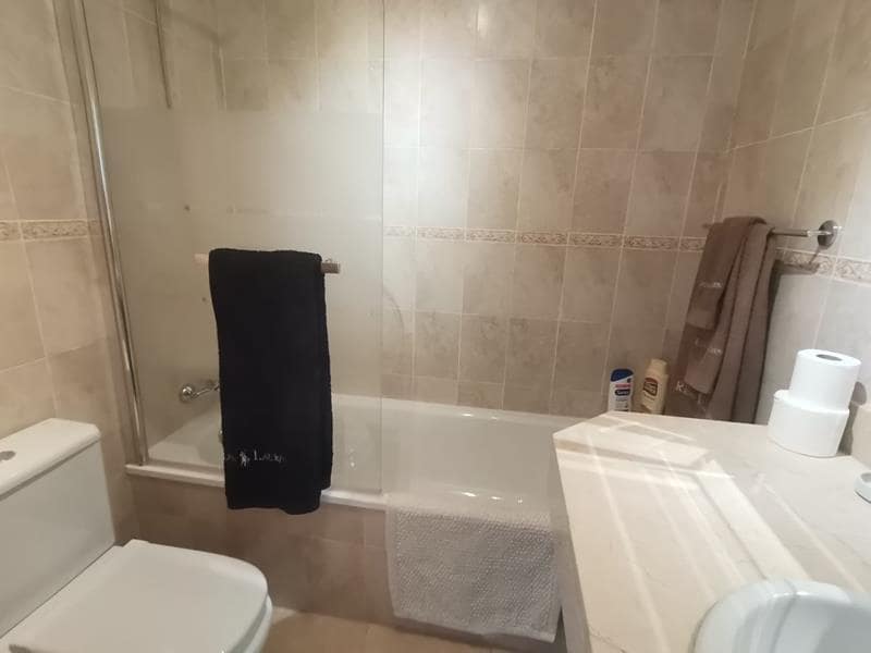 3 sovrum Lägenhet att hyra i Estepona med pool - 2 200 € (Ref: 9565501)