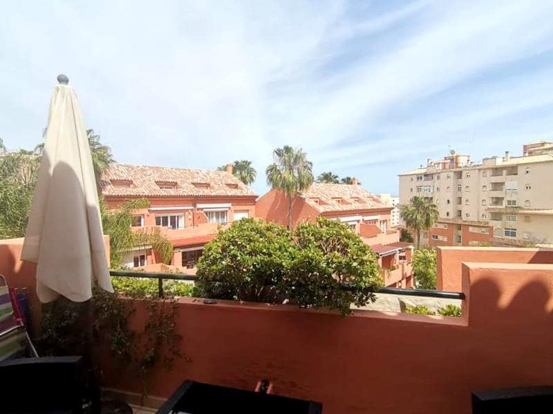 3 sovrum Lägenhet att hyra i Estepona med pool - 2 200 € (Ref: 9565501)