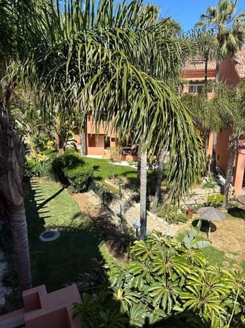 3 bedroom Flat for rent in Estepona with pool - € 1,900 (Ref: 9565501)