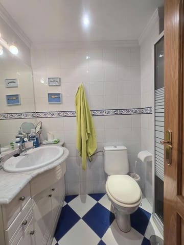 3 slaapkamer Flat te huur in Málaga stad met zwembad garage - € 1.400 (Ref: 9565502)