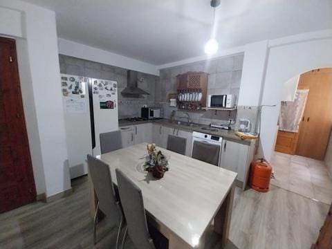 3 sovrum Lägenhet till salu i Estepona - 284 000 € (Ref: 9570189)