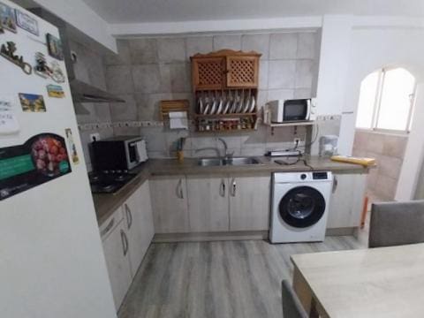 3 sovrum Lägenhet till salu i Estepona - 284 000 € (Ref: 9570189)