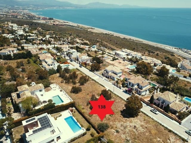 Chalet de 4 habitaciones en San Luis de Sabinillas, Manilva en venta con piscina garaje - 1.400.000 € (Ref: 9572299)