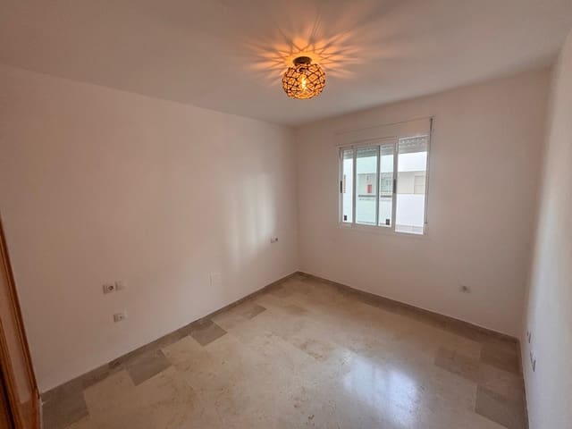 2 sypialnia Mieszkanie do wynajęcia w San Luis de Sabinillas z basenem garażem - 850 € (Ref: 9574894)