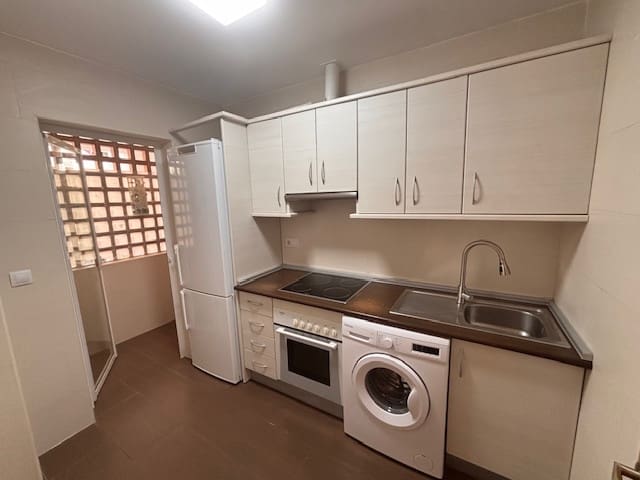 2 sypialnia Mieszkanie do wynajęcia w San Luis de Sabinillas z basenem garażem - 850 € (Ref: 9574894)