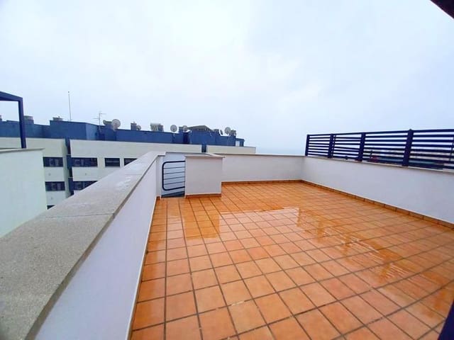 2 soverom Penthouse til leie i Puerto de Estepona, Estepona med svømmebasseng garasje - € 1 850 (Ref: 9580024)