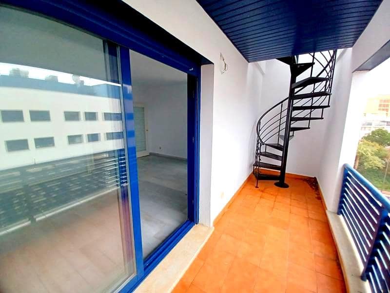 2 soverom Penthouse til leie i Estepona med svømmebasseng garasje - € 1 850 (Ref: 9580024)