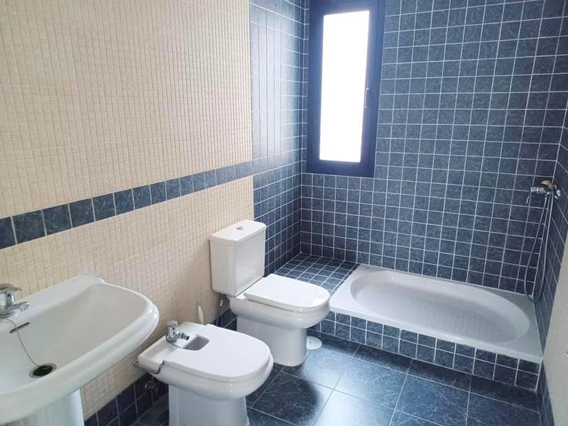 2 soverom Penthouse til leie i Estepona med svømmebasseng garasje - € 1 850 (Ref: 9580024)