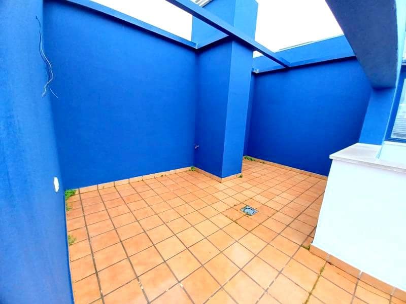 2 soverom Penthouse til leie i Estepona med svømmebasseng garasje - € 1 850 (Ref: 9580024)