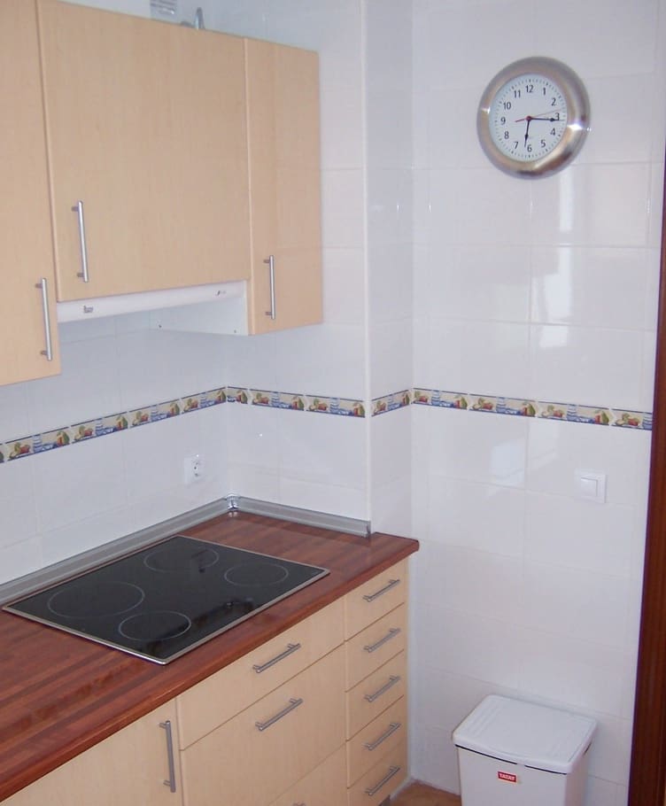 2 sovrum Lägenhet till salu i San Luis de Sabinillas med garage - 175 000 € (Ref: 9580026)