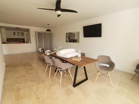 3 soveværelse Lejlighed til leje i San Pedro de Alcantara med swimmingpool garage - € 2.850 (Ref: 9585128)