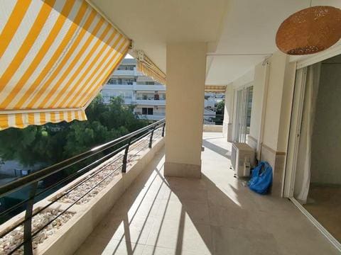 3 soveværelse Lejlighed til leje i San Pedro de Alcantara med swimmingpool garage - € 2.850 (Ref: 9585128)