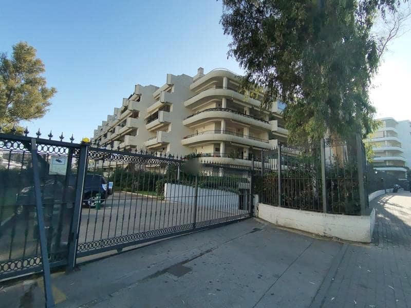 3 soveværelse Lejlighed til leje i San Pedro de Alcantara med swimmingpool garage - € 2.850 (Ref: 9585128)