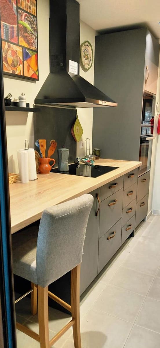 Piso de 2 habitaciones en Estepona en alquiler con piscina - 1.500 € (Ref: 9603579)