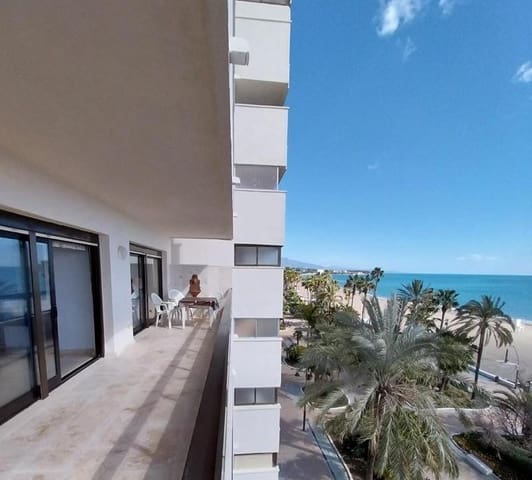 3 sovrum Lägenhet att hyra i Estepona - 2 700 € (Ref: 9606693)