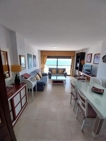 3 sovrum Lägenhet att hyra i Estepona - 2 700 € (Ref: 9606693)
