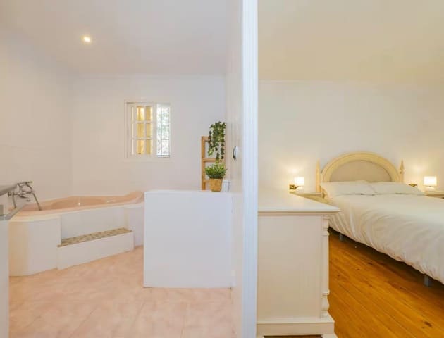 4 sovrum Villa att hyra i Alhaurín de la Torre med pool garage - 4 800 € (Ref: 9606971)