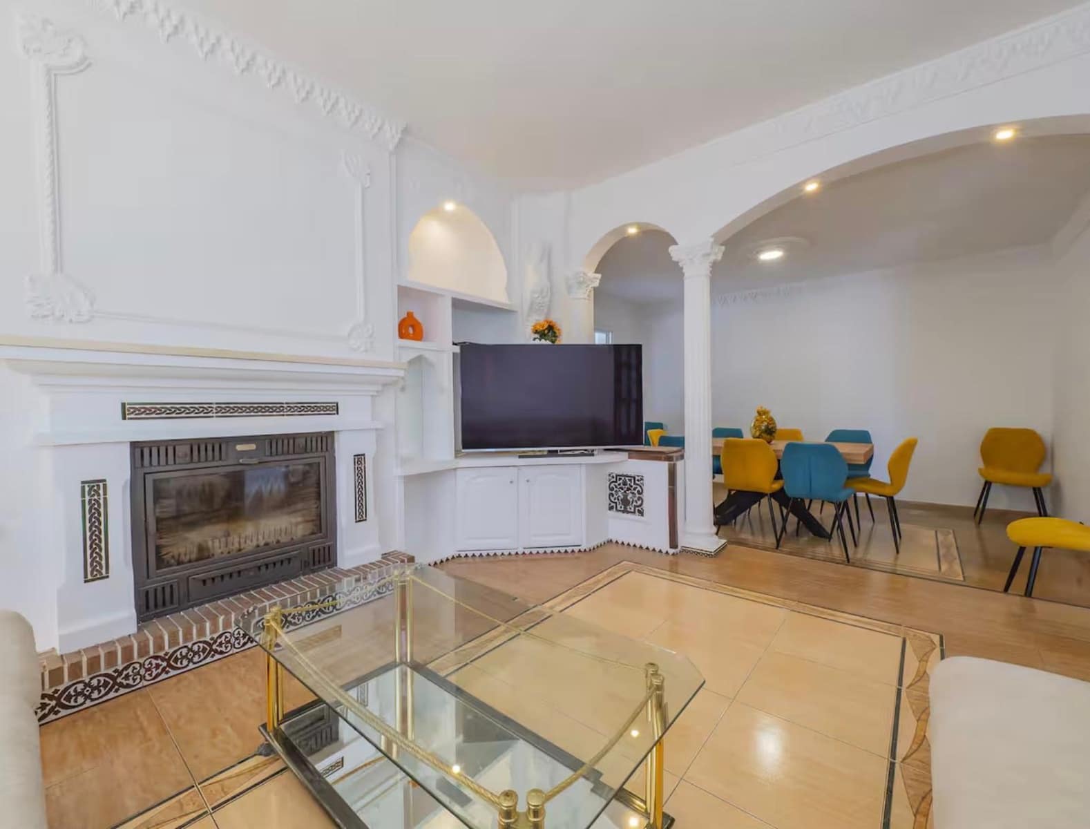 Villa/Maison de 4 chambres à louer à Alhaurin de la Torre avec piscine garage - 4 800 € (Ref: 9606971)