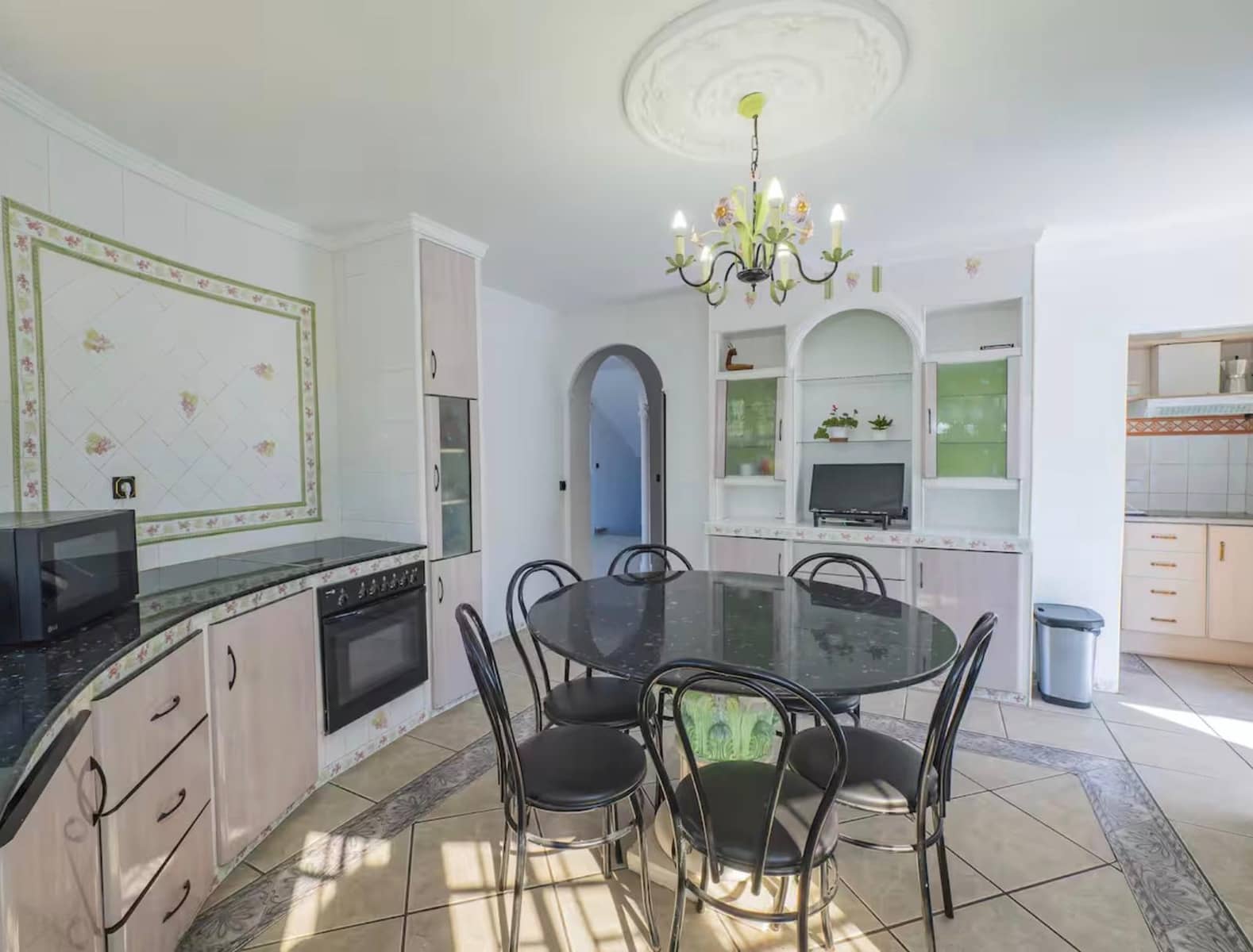 Villa/Maison de 4 chambres à louer à Alhaurin de la Torre avec piscine garage - 4 800 € (Ref: 9606971)