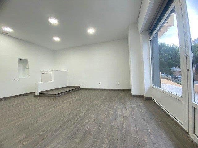 Commercial for rent in Malaga city - € 1,000 (Ref: 9606972)