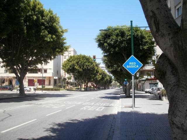 Commercial for rent in Malaga city - € 1,000 (Ref: 9606972)