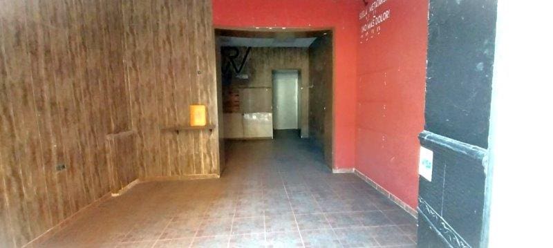 Kommersiell til salgs i Malaga by - € 227 000 (Ref: 9610331)