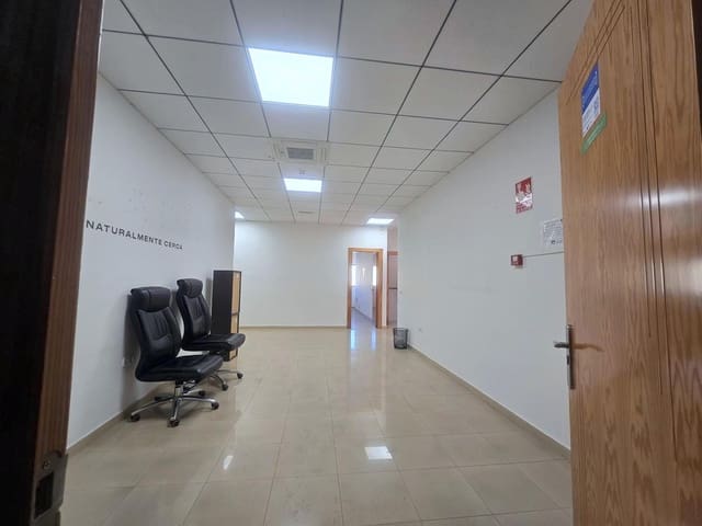 Virksomhed til leje i Mercamalaga, Málaga by med garage - € 22.000 (Ref: 9611870)