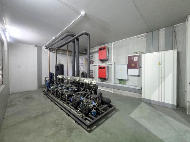 Virksomhed til leje i Mercamalaga, Málaga by med garage - € 22.000 (Ref: 9611870)