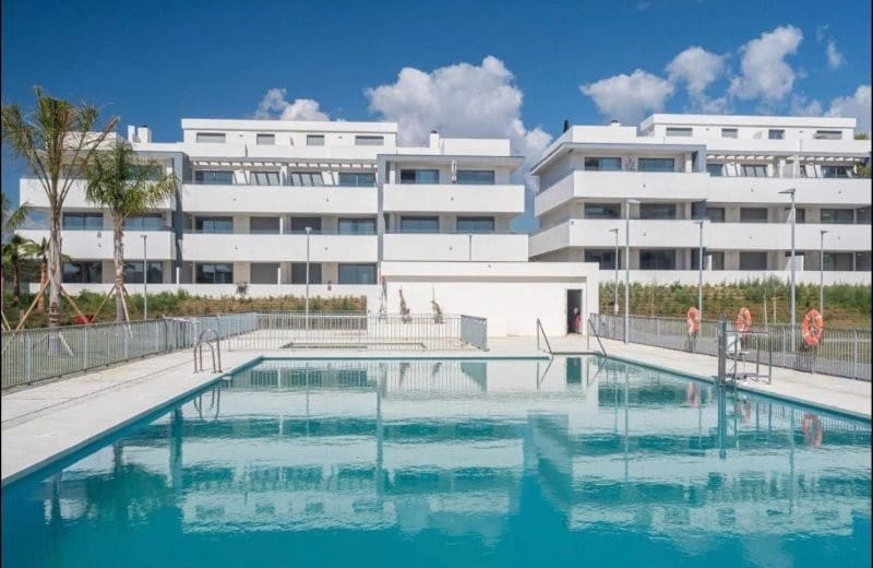 2 soveværelse Lejlighed til salg i San Luis de Sabinillas med swimmingpool garage - € 424.000 (Ref: 9624139)