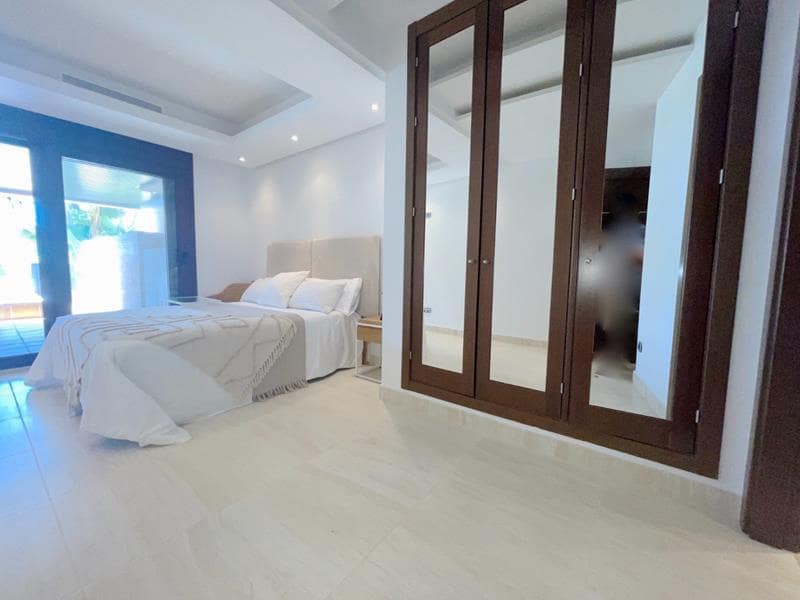 1 bedroom Flat for rent in New Golden Mile with pool garage - € 2,500 (Ref: 9626854)