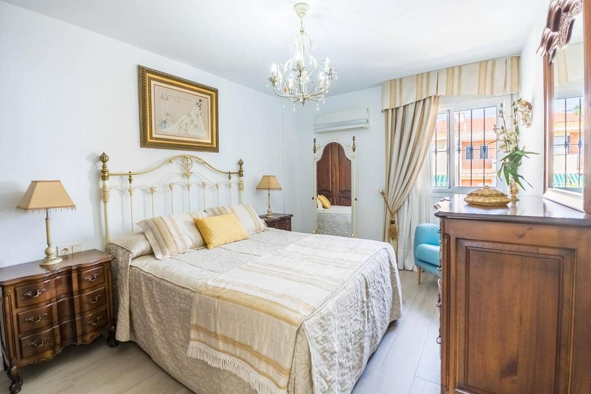 3 chambre Villa/Maison Mitoyenne à vendre à Malaga ville avec garage - 545 000 € (Ref: 9635071)