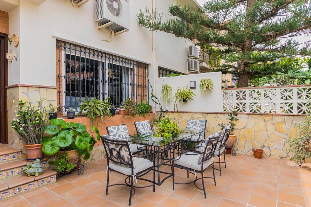 3 chambre Villa/Maison Mitoyenne à vendre à Malaga ville avec garage - 545 000 € (Ref: 9635071)