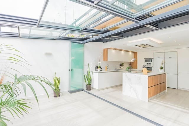 3 chambre Villa/Maison Mitoyenne à vendre à Malaga ville avec garage - 545 000 € (Ref: 9635071)