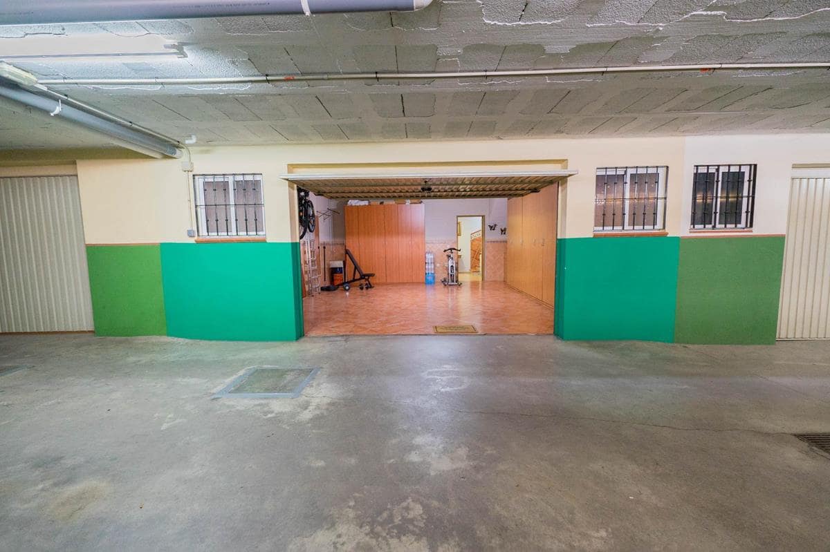 3 chambre Villa/Maison Mitoyenne à vendre à Malaga ville avec garage - 545 000 € (Ref: 9635071)