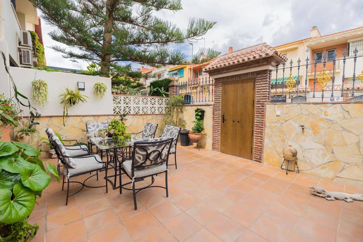 3 chambre Villa/Maison Mitoyenne à vendre à Malaga ville avec garage - 545 000 € (Ref: 9635071)