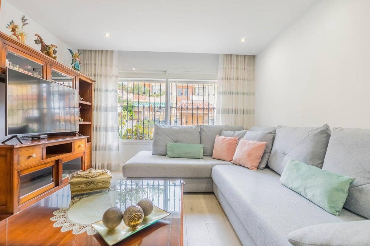 3 chambre Villa/Maison Mitoyenne à vendre à Malaga ville avec garage - 545 000 € (Ref: 9635071)