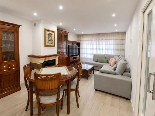 3 soveværelse Rækkehus til salg i Málaga by med garage - € 487.900 (Ref: 9635071)