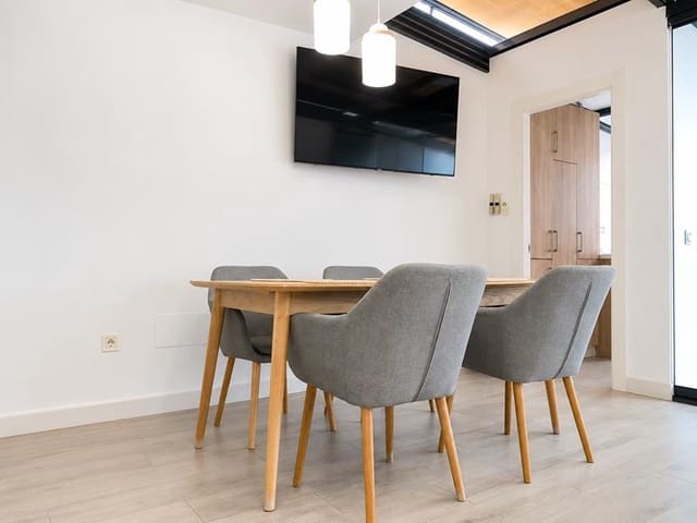 3 soveværelse Rækkehus til salg i Málaga by med garage - € 487.900 (Ref: 9635071)
