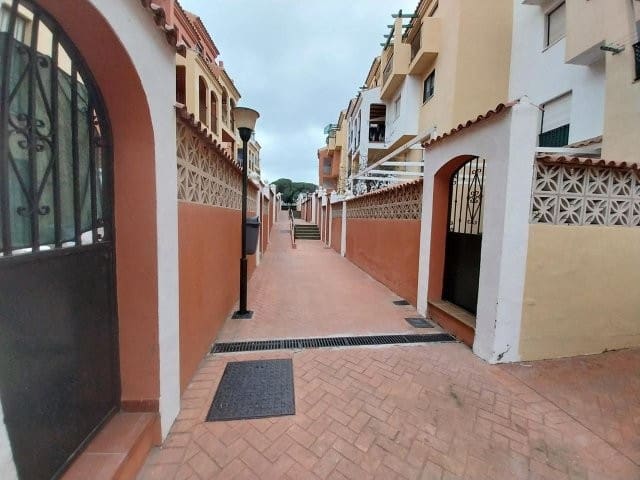 2 makuuhuone Asunto myytävänä paikassa San Luis de Sabinillas mukana uima-altaan 
autotalli - 254 520 € (Ref: 9646166)