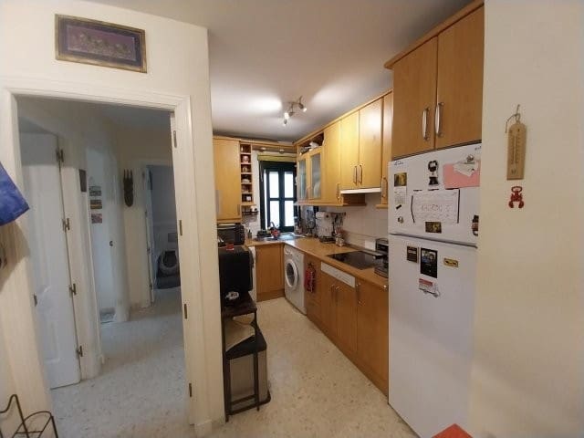 2 makuuhuone Asunto myytävänä paikassa San Luis de Sabinillas mukana uima-altaan 
autotalli - 254 520 € (Ref: 9646166)