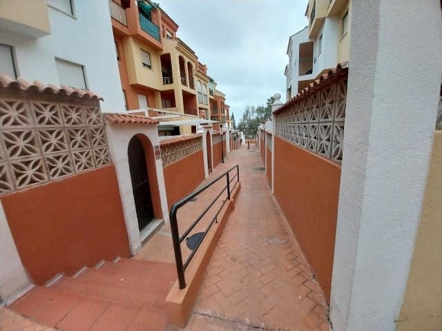 2 makuuhuone Asunto myytävänä paikassa San Luis de Sabinillas mukana uima-altaan 
autotalli - 254 520 € (Ref: 9646166)