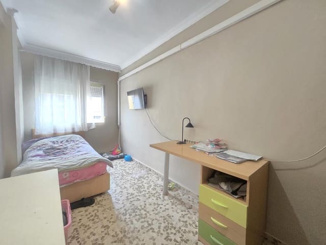 3 Zimmer Wohnung zu verkaufen in Cruz de Humilladero, Málaga Stadt - 260.000 € (Ref: 9650817)