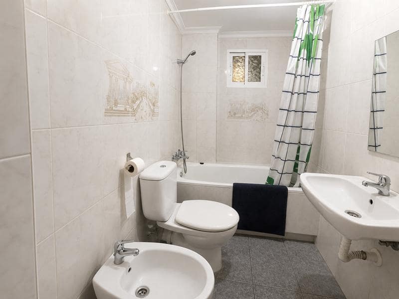 3 Zimmer Wohnung zu verkaufen in Malaga Stadt - 260.000 € (Ref: 9650817)