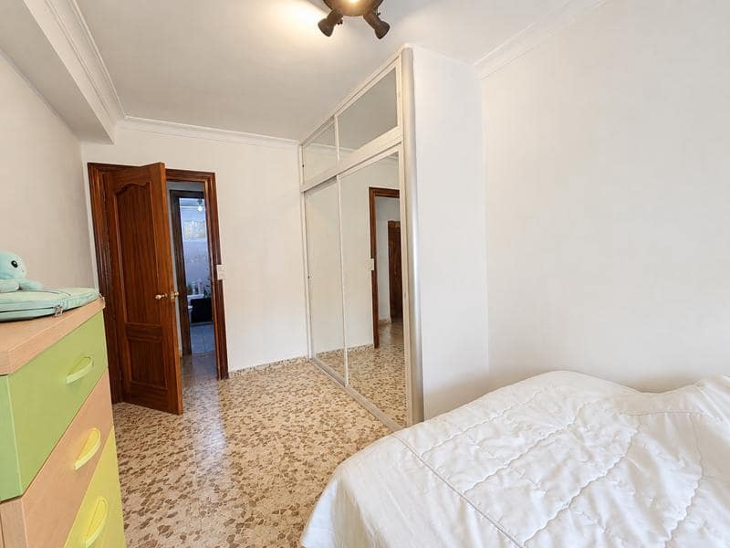 3 Zimmer Wohnung zu verkaufen in Malaga Stadt - 260.000 € (Ref: 9650817)