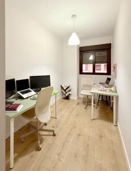 Piso de 3 habitaciones en Málaga ciudad en venta con piscina garaje - 615.000 € (Ref: 9665283)