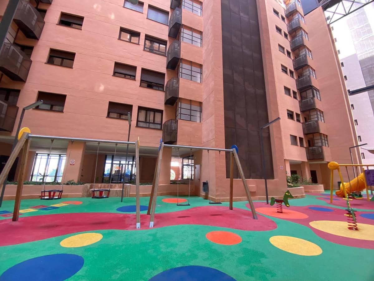 Piso de 3 habitaciones en Málaga ciudad en venta con piscina garaje - 615.000 € (Ref: 9665283)