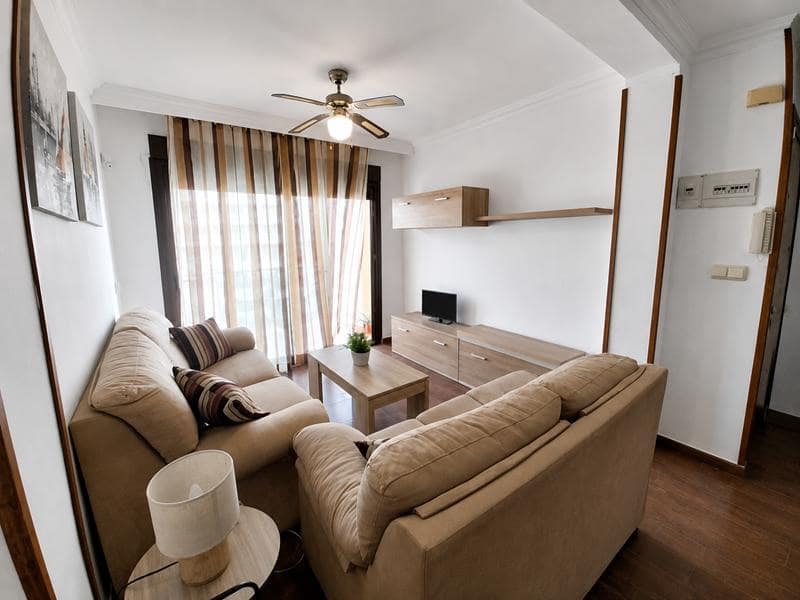 Piso de 2 habitaciones en San Luis de Sabinillas en venta - 212.100 € (Ref: 9665514)